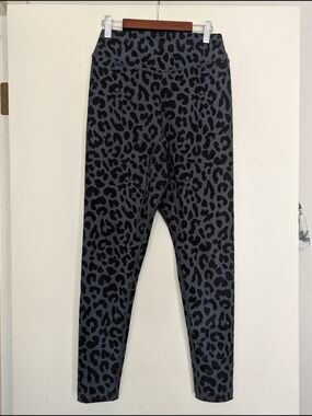 Women's Grey & Black Leopard Print High-Rise Leggings